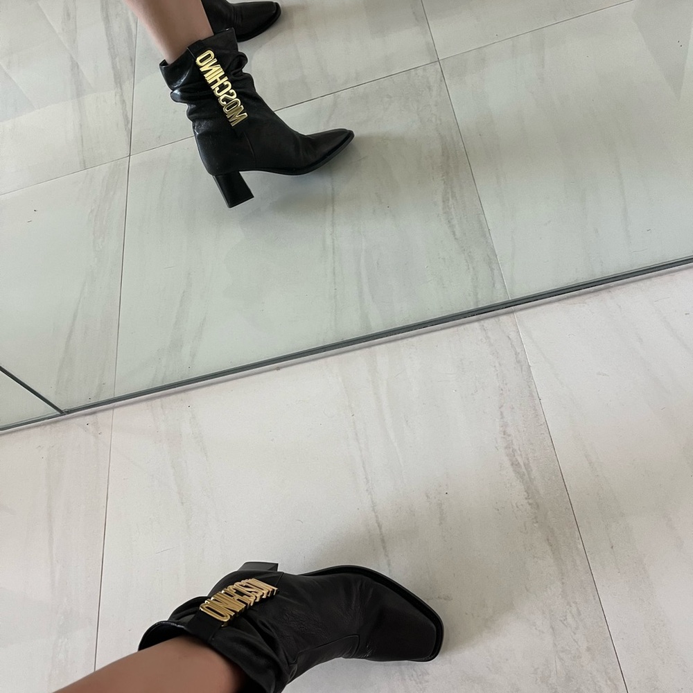 Authentic Moschino ankle boots - Picture 15 of 17